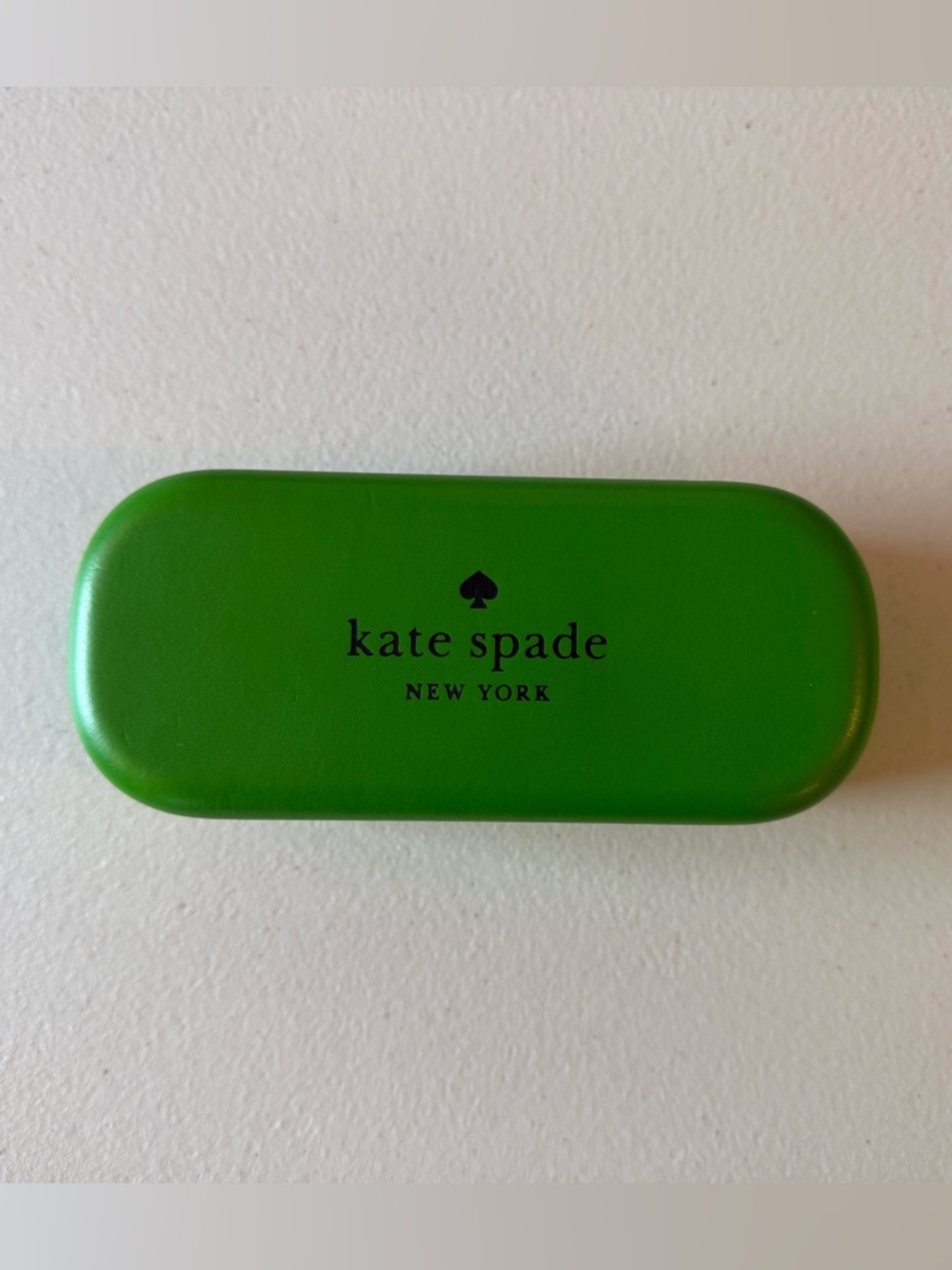 kate spade Green Hard Clamshell Eyeglass Case with White Interior